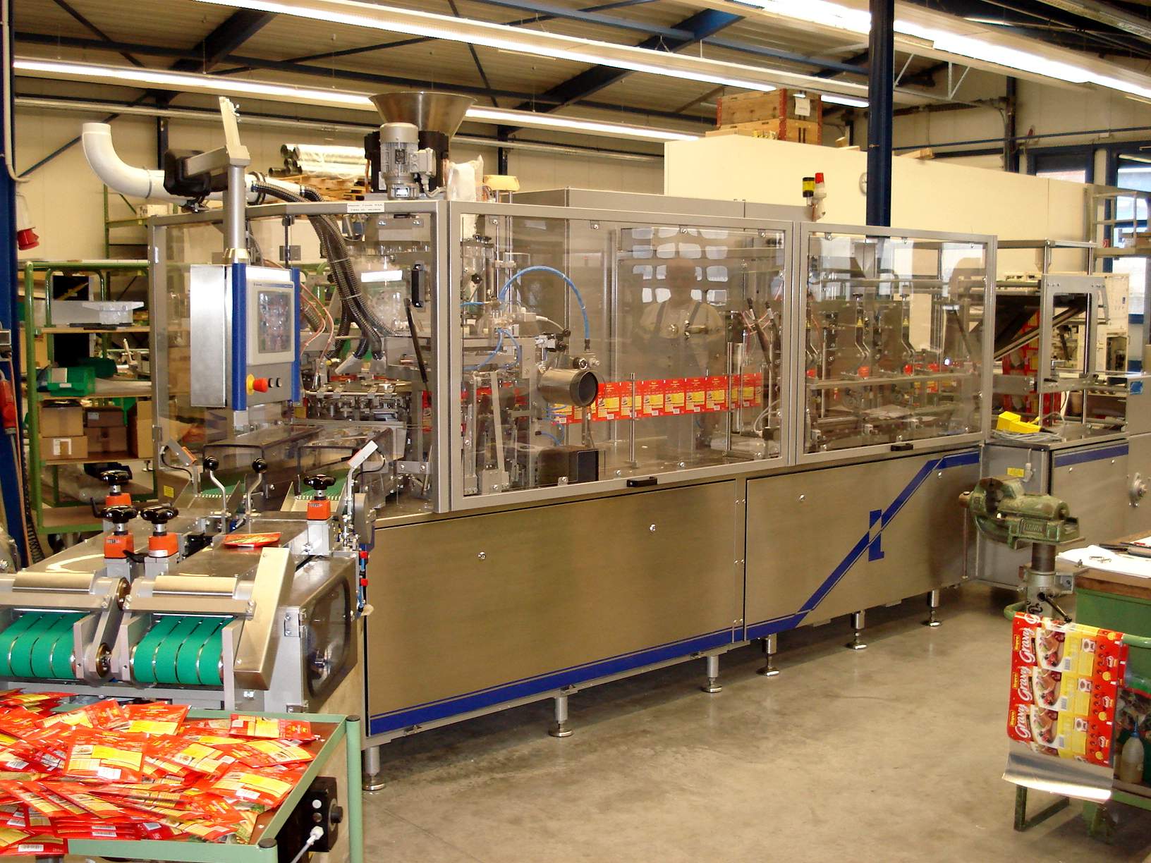 Fill and seal Machine